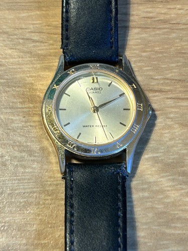 Vintage unisex gold tone - unisex, casio