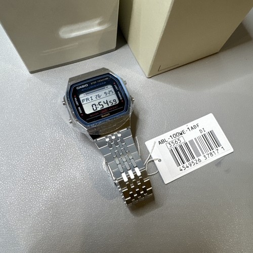 Casio vintage digital watch - vintage,