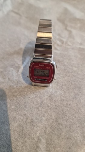Vintage casio watch red and - watch, in